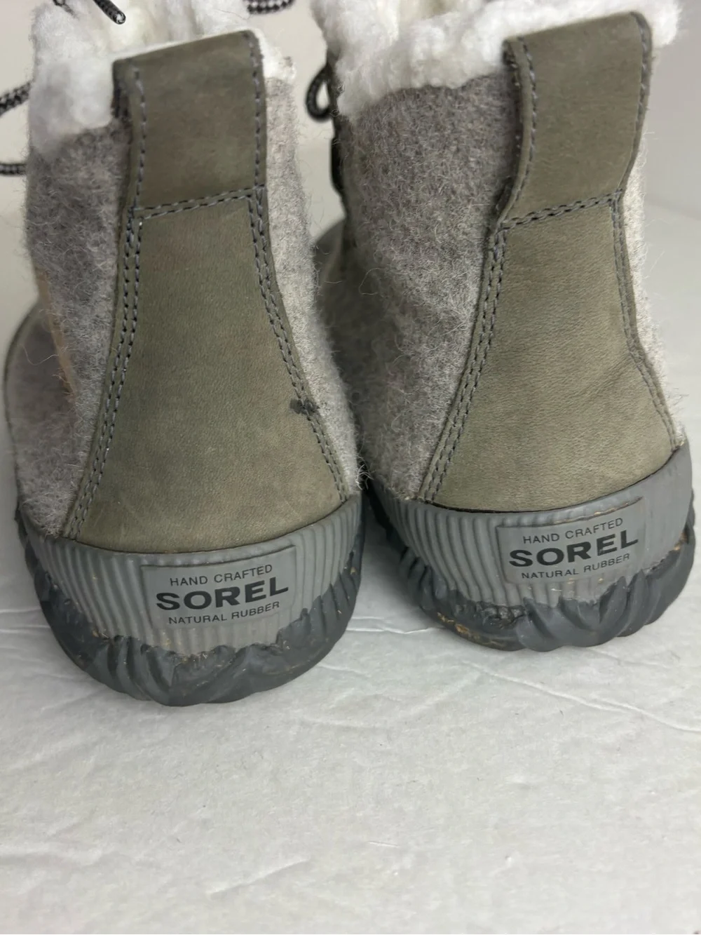 Sorel Gray Out 'N About Plus Felt Boots Lace Up Duck Boot Style Women's Size 9